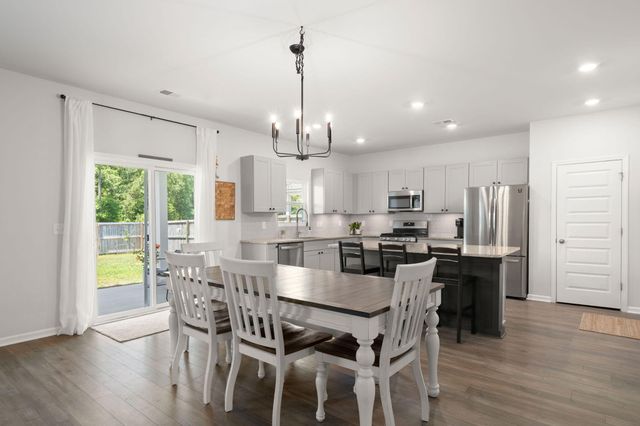 287 Firewheel Court, Summerville, SC 29486