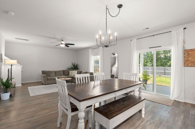 287 Firewheel Court, Summerville, SC 29486