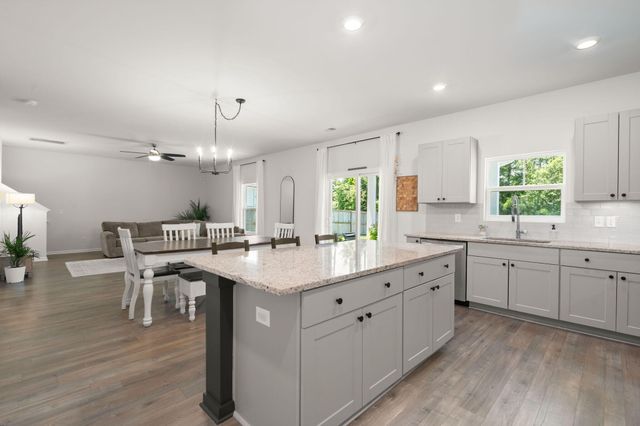 287 Firewheel Court, Summerville, SC 29486