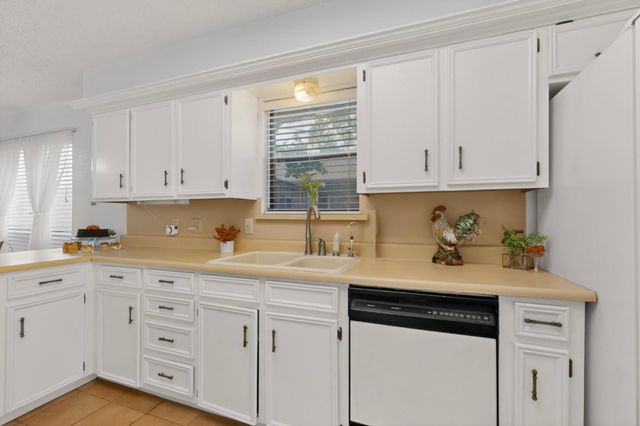 1604 Meadowgate Drive, Richardson, TX 75081
