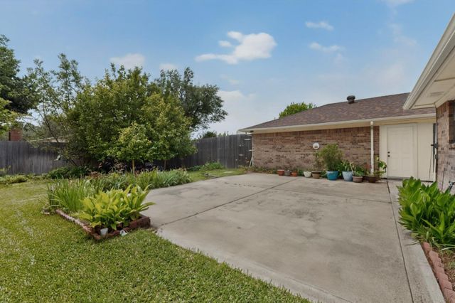 1604 Meadowgate Drive, Richardson, TX 75081