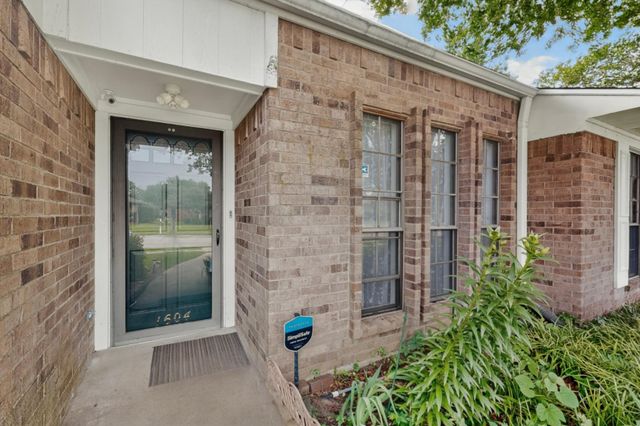 1604 Meadowgate Drive, Richardson, TX 75081