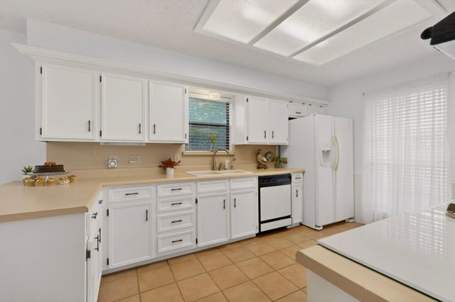 1604 Meadowgate Drive, Richardson, TX 75081