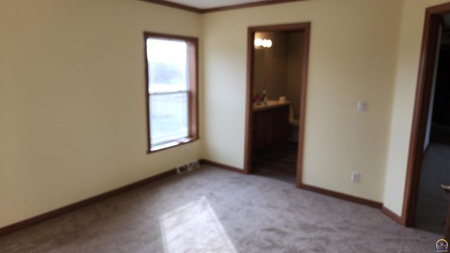 15571 154th Rd, Mayetta, KS 66509