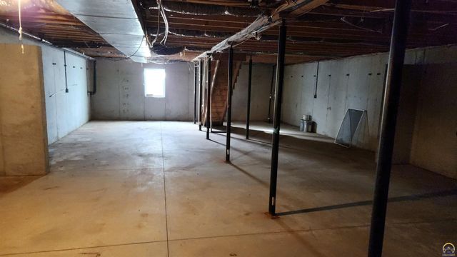 15571 154th Rd, Mayetta, KS 66509