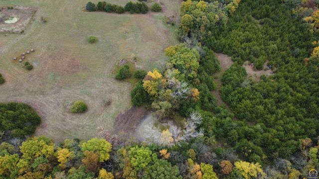 15571 154th Rd, Mayetta, KS 66509