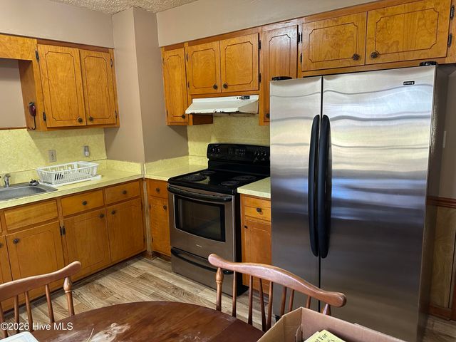 221 E Lewis Street, Whiteville, NC 28472