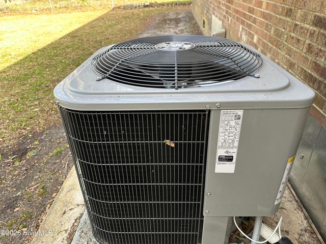 221 E Lewis Street, Whiteville, NC 28472