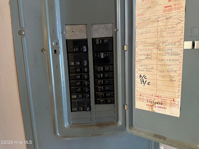 221 E Lewis Street, Whiteville, NC 28472