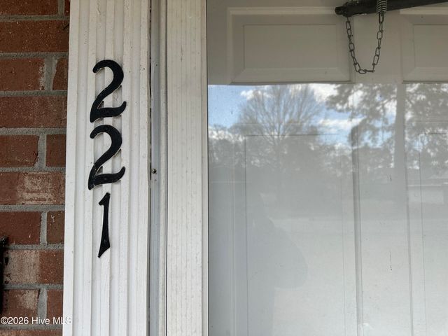 221 E Lewis Street, Whiteville, NC 28472