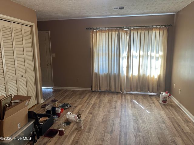 221 E Lewis Street, Whiteville, NC 28472