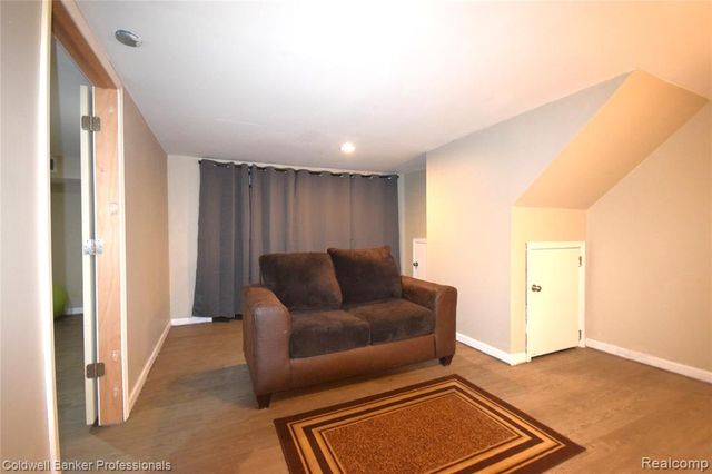 1141 Pine Ridge Court, Rochester Hills, MI 48306