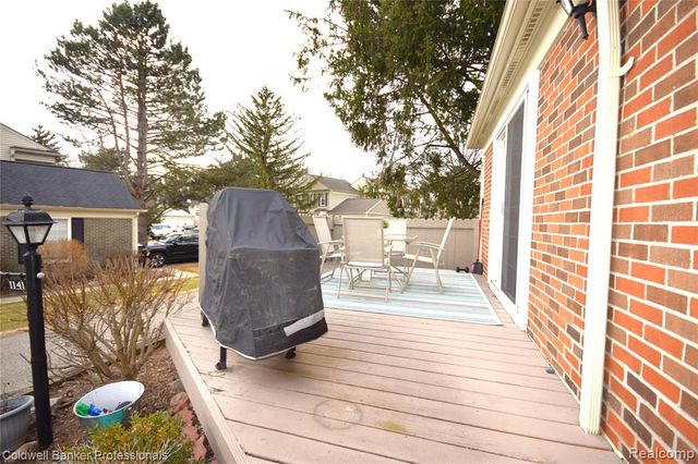 1141 Pine Ridge Court, Rochester Hills, MI 48306