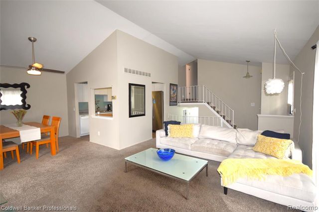 1141 Pine Ridge Court, Rochester Hills, MI 48306