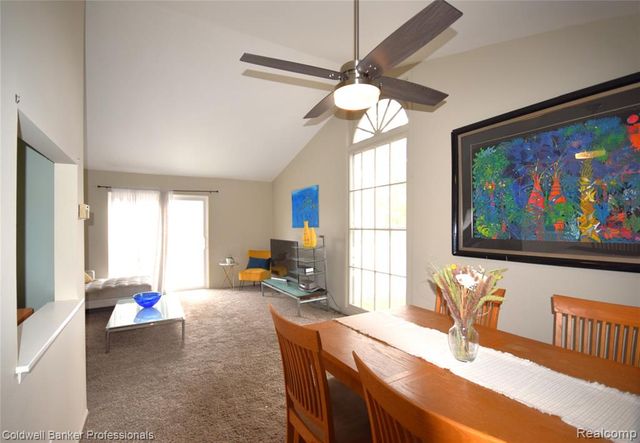 1141 Pine Ridge Court, Rochester Hills, MI 48306