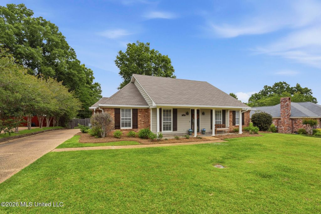 212 Cobblestone Drive, Madison, MS 39110