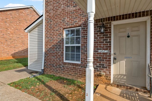 2287 McCormick Ln Apt I, Clarksville, TN 37040