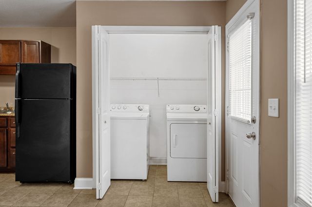 2287 McCormick Ln Apt I, Clarksville, TN 37040