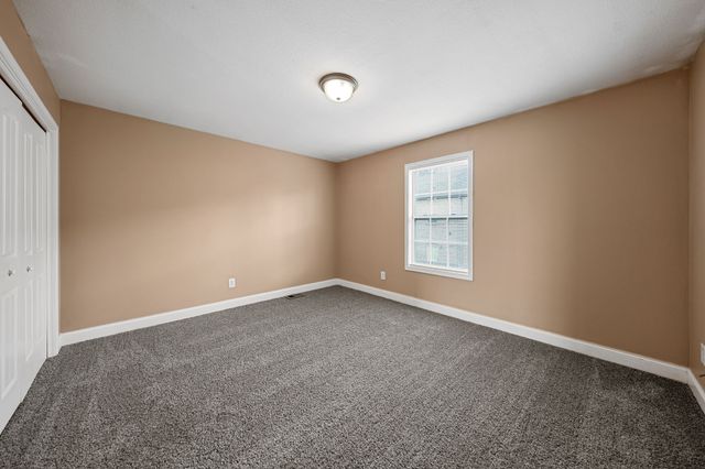 2287 McCormick Ln Apt I, Clarksville, TN 37040