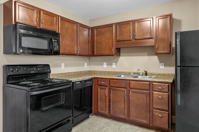 2287 McCormick Ln Apt I, Clarksville, TN 37040