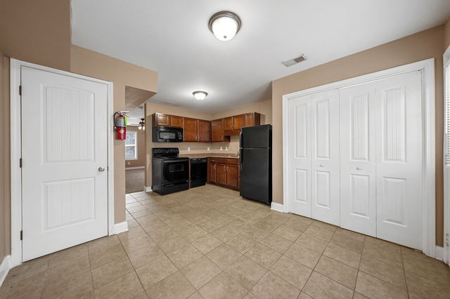 2287 McCormick Ln Apt I, Clarksville, TN 37040