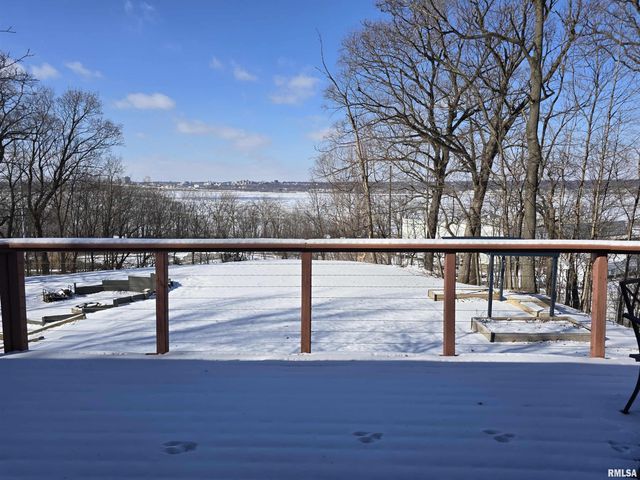 2208 N MAIN Street, East Peoria, IL 61611