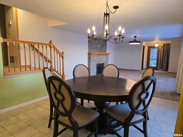 2208 N MAIN Street, East Peoria, IL 61611