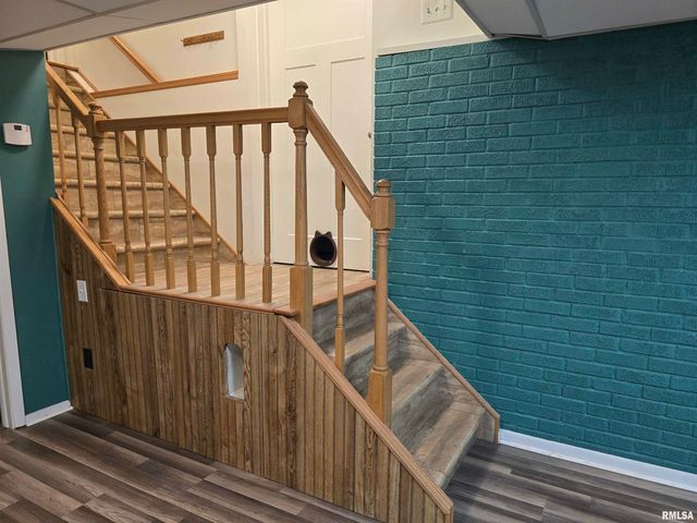 2208 N MAIN Street, East Peoria, IL 61611