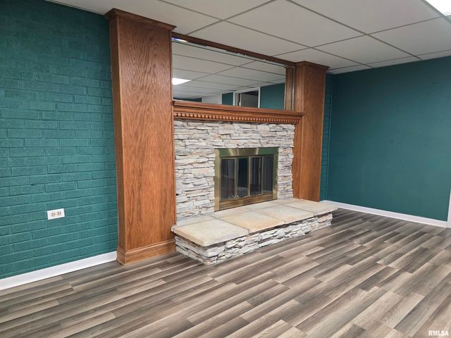 2208 N MAIN Street, East Peoria, IL 61611