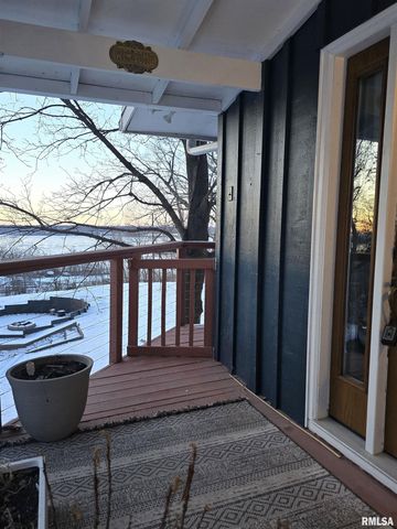 2208 N MAIN Street, East Peoria, IL 61611