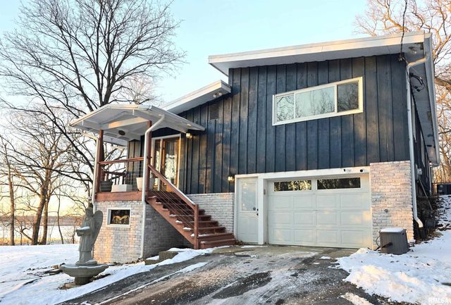 2208 N MAIN Street, East Peoria, IL 61611