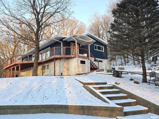 2208 N MAIN Street, East Peoria, IL 61611