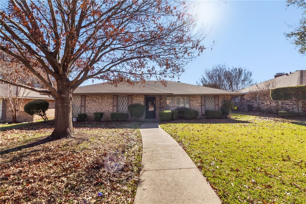 814 Madrid Drive, Other, TX 75116