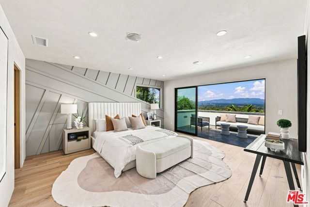 4949 Bilmoor Avenue, Tarzana (los Angeles), CA 91356