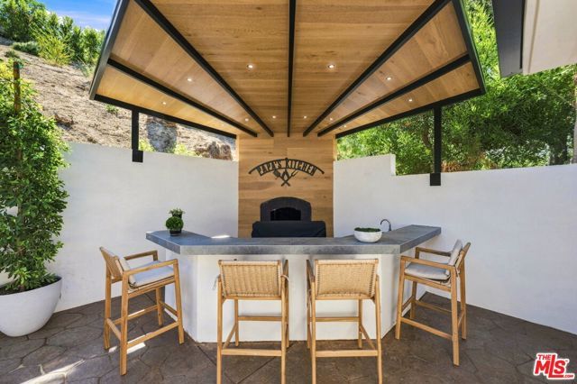 4949 Bilmoor Avenue, Tarzana (los Angeles), CA 91356