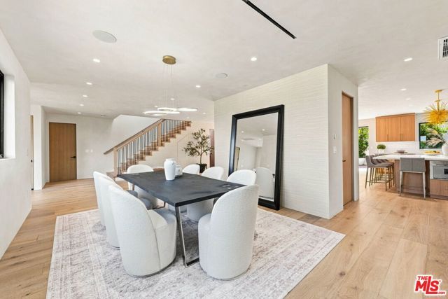 4949 Bilmoor Avenue, Tarzana (los Angeles), CA 91356
