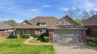 10005 E 101st Street North, Owasso, OK 74055