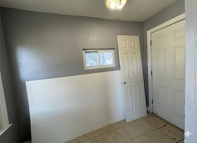 445 N Quincy Avenue, Kansas City, MO 64123