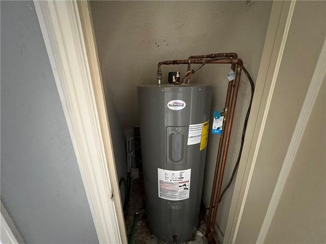 445 N Quincy Avenue, Kansas City, MO 64123