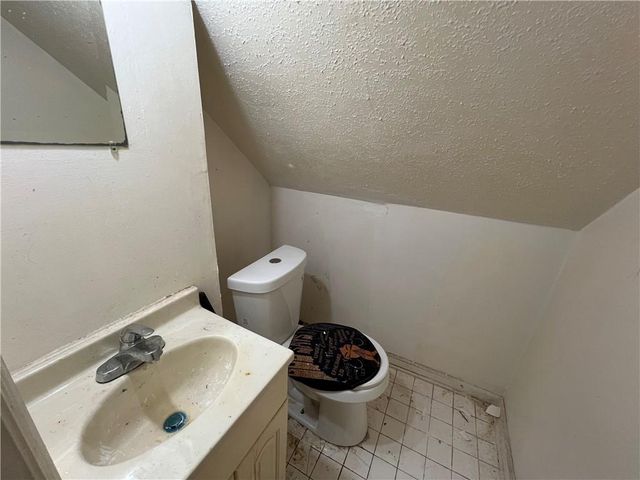 445 N Quincy Avenue, Kansas City, MO 64123