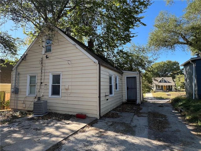 445 N Quincy Avenue, Kansas City, MO 64123