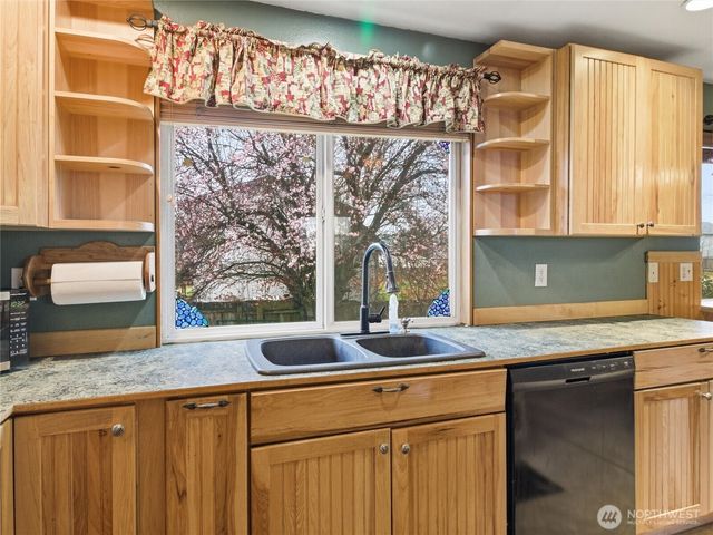 304 5th Avenue NW, Algona, WA 98001