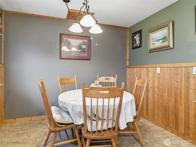 304 5th Avenue NW, Algona, WA 98001