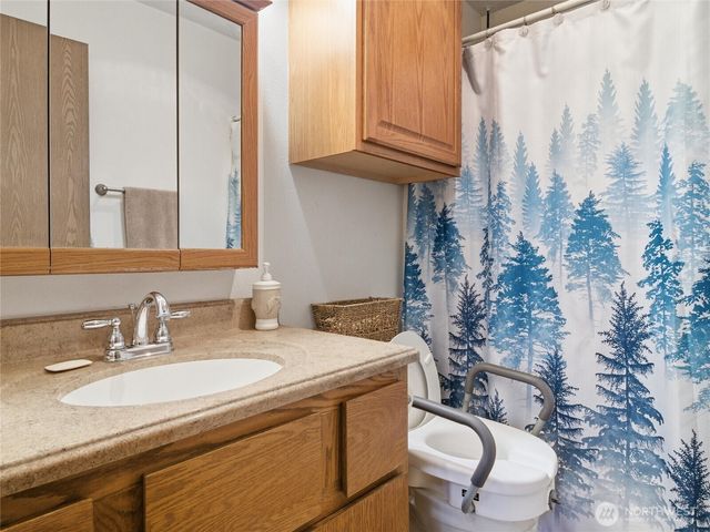 304 5th Avenue NW, Algona, WA 98001