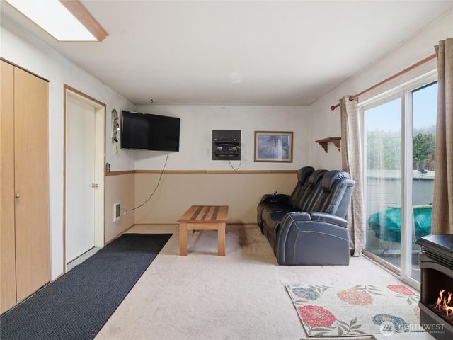 304 5th Avenue NW, Algona, WA 98001