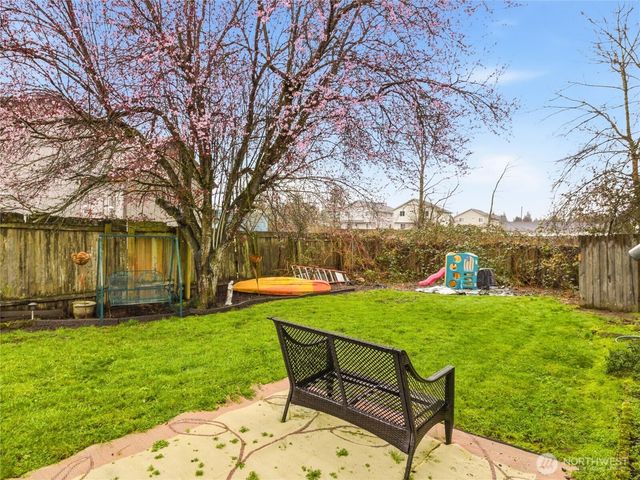 304 5th Avenue NW, Algona, WA 98001