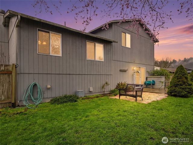 304 5th Avenue NW, Algona, WA 98001