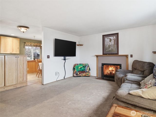 304 5th Avenue NW, Algona, WA 98001