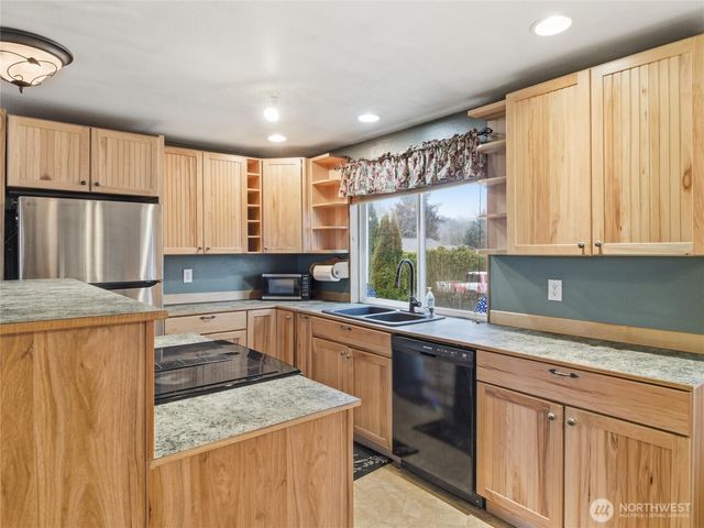 304 5th Avenue NW, Algona, WA 98001