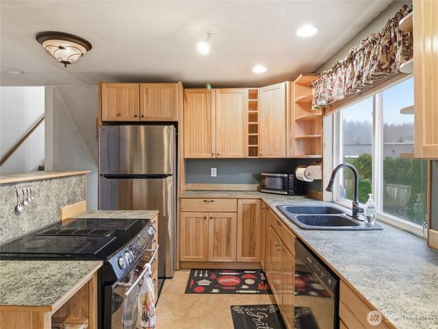 304 5th Avenue NW, Algona, WA 98001